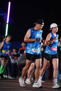 BIB: 1304, 43588, 45545
                            <button type="button" onclick="openModal(20661426)" class="btn btn-primary btn-sm float-right btn-popup" data-toggle="modal" data-target=".modal-high-quality">
                        <i class="fas fa-shopping-cart"></i> Add to Cart
                    </button>
                                            <button type="button" onclick="isThisMe(20661426, true)" class="btn btn-success btn-sm float-right btn-popup btn-isme hidden" data-toggle="tooltip" data-placement="bottom" title="นี่คือรูปของคุณใช่ไหม คลิกที่นี่เพื่อเอาเข้าอัลบั้ม">
                        <i class="fas fa-plus"></i> Add to album
                    </button>
                    <button type="button" onclick="isThisMe(20661426, false)" class="btn btn-warning btn-sm float-right btn-popup btn-isnotme hidden">
                        <i class="fas fa-ban"></i> Remove from album
                    </button>